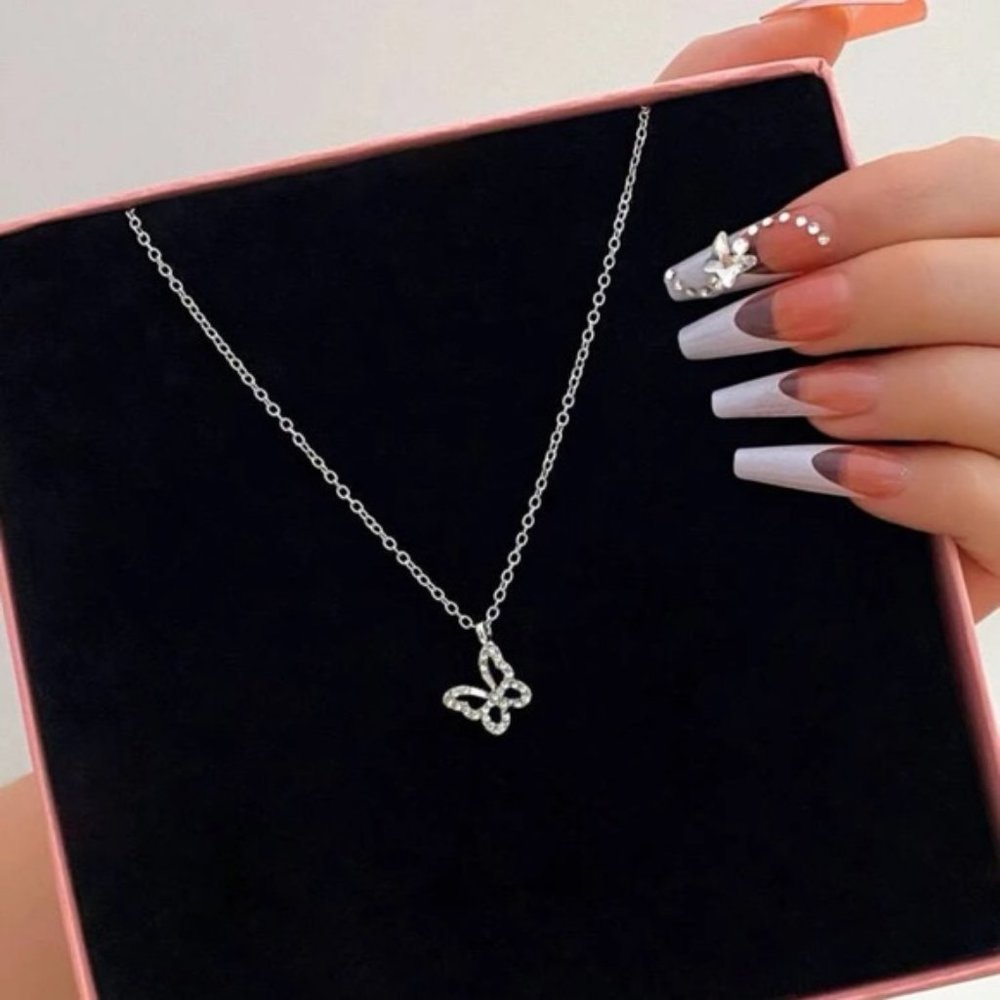 Rhinestone Butterfly Charm Necklace Silver For Women Wedding Party - Picture 1 of 4